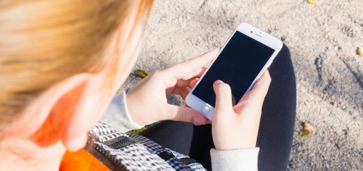 La campagne de dons par SMS : un moyen pratique, sûr et durable